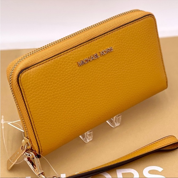 Michael Kors Jet Set Travel Phone Case Wristlet Wallet Marigold - Picture 4 of 12